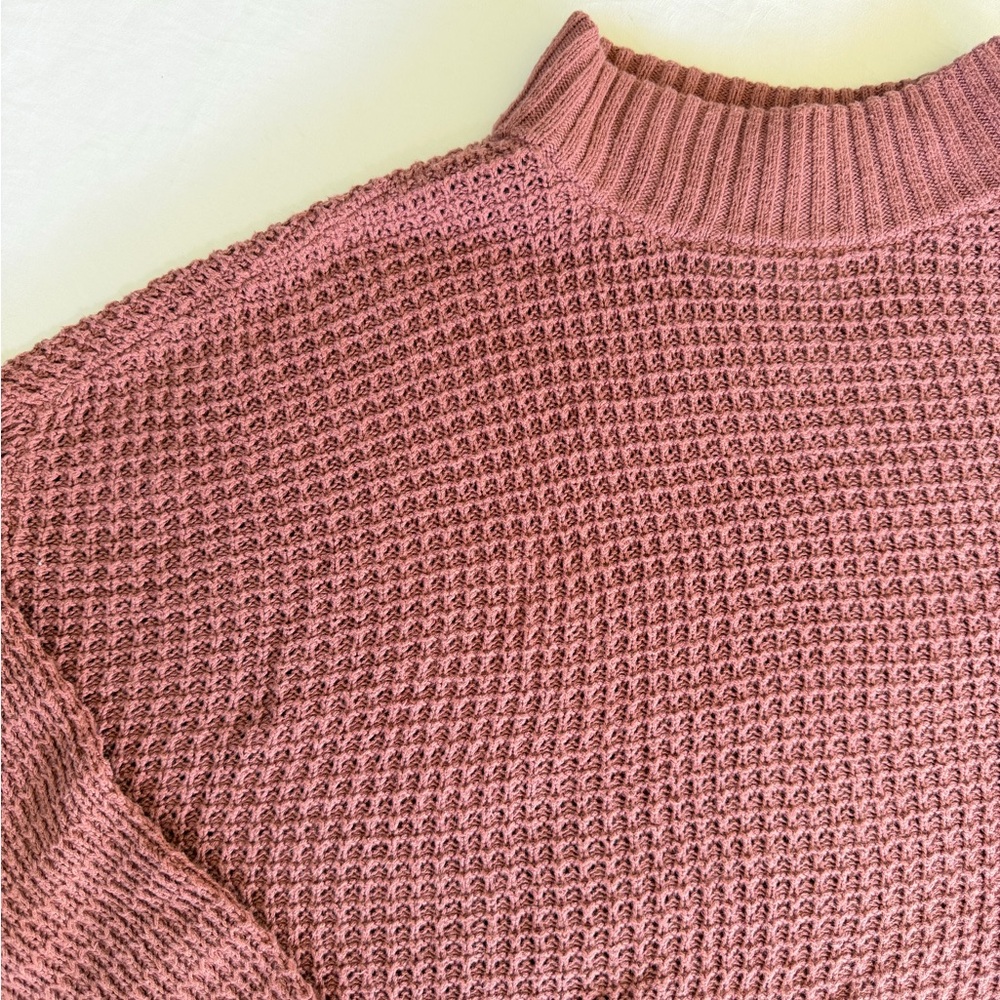 Hollister Waffle-Knit Cropped Turtleneck - Dusty Rose - Picture 2 of 4